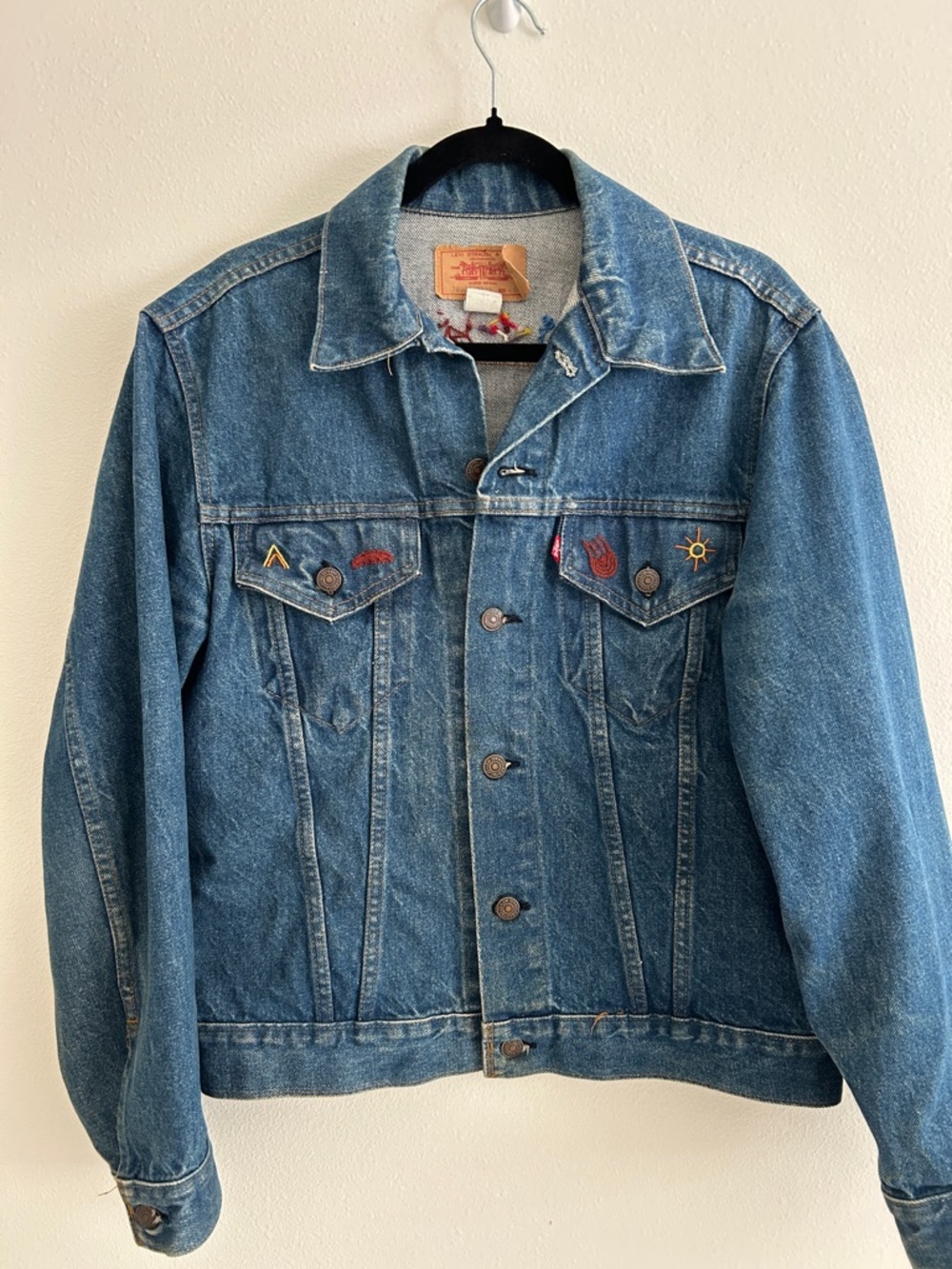 Levi’s Embroidered Custom Denim Jacket Southwestern Outdoor Medium Large